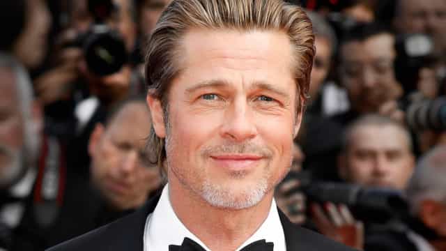 Você não vai adivinhar o que esses famosos compraram com seus primeiros salários!