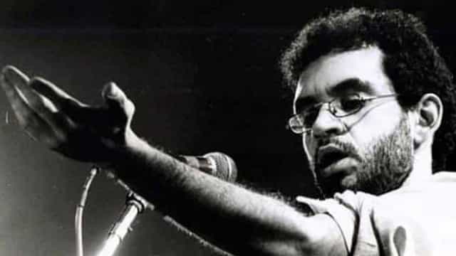 Poeta do rock brasileiro: 25 anos sem Renato Russo