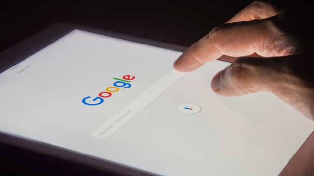 Google cobra taxas de publicidade até quatro vezes acima da concorrência, diz jornal