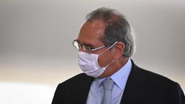 Planalto pressiona Guedes na reta final para garantir dinheiro do Auxílio Brasil