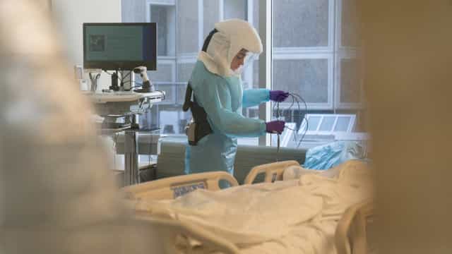 Brasil registra 130 mortes por covid-19 e 5,7 mil casos em 24 horas