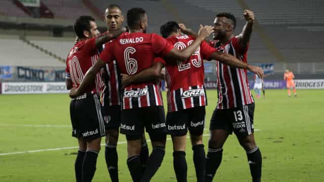 Mesmo com São Paulo lutando contra queda, Crespo diz que temporada é "muito boa"