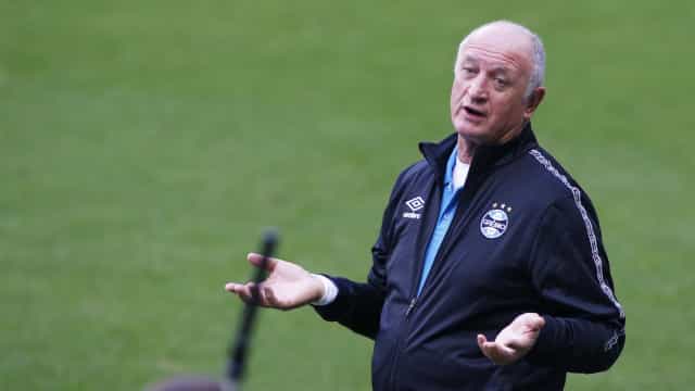 Com saída de Felipão, Grêmio repete roteiro que pode culminar em 3º rebaixamento