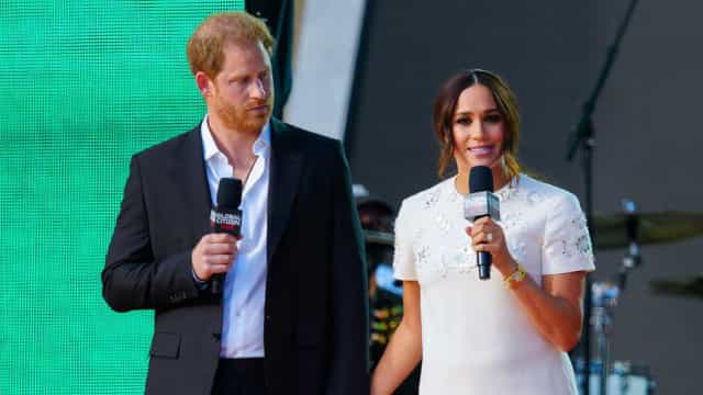 Harry e Meghan Markle criticados por agirem como membros da realeza