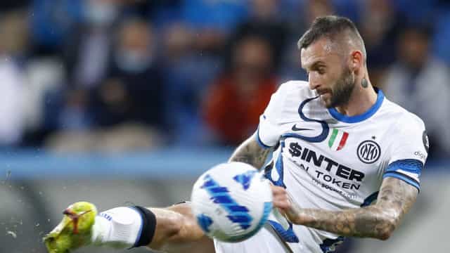 Internazionale sofre, mas obtém virada em Sassuolo e assume 2º lugar no Italiano