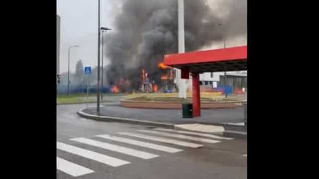 Queda de avião em Milão faz oito mortos, incluindo uma criança