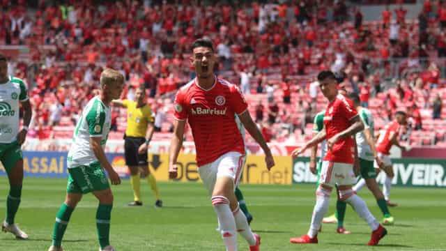 Internacional goleia Chapecoense em retorno da torcida ao Beira-Rio