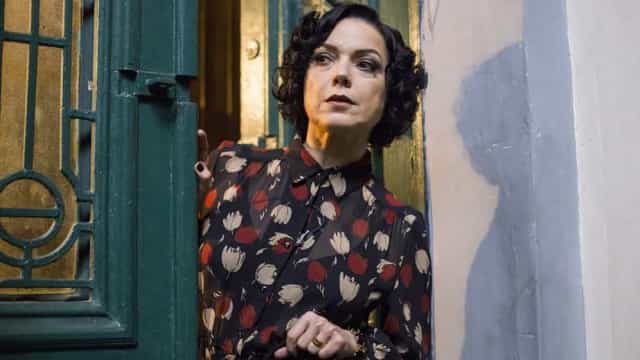 Bete Coelho estrela ‘Gaivota’, de Tchékhov, em versão filmada no meio do mato