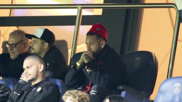 Com dores musculares, Neymar desfalca PSG contra RB Leipzig na Liga dos Campeões