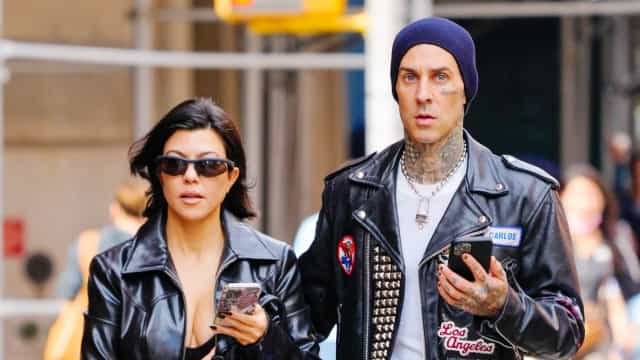 Kourtney Kardashian e Travis Barker ficam noivos