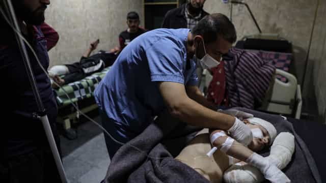 Ataque na Síria mata 14 soldados, e resposta do Exército deixa 10 civis mortos