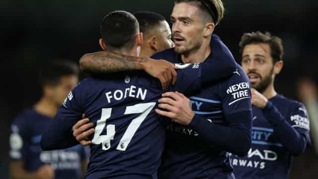 Manchester City faz quatro sobre a sensação Brighton e dorme em segundo no Inglês
