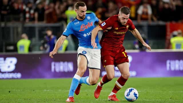 Napoli fica no 0 a 0 com a Roma, mas segue invicto e retoma liderança do Italiano