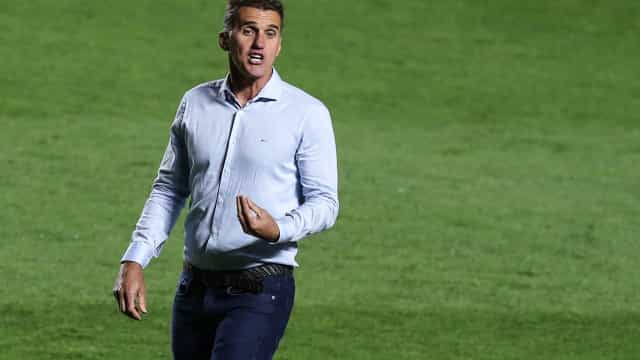 Mancini pede calma ao Grêmio e garante: ‘Não tenho dúvidas que vamos permanecer’