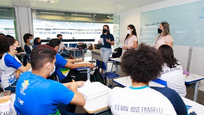 Alunos da rede estadual de ensino recebem orientação sobre educação alimentar e nutricional