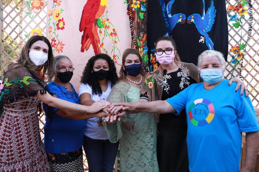 Primeira-dama de Várzea Grande destaca empenho de Virginia Mendes em promover artesanato mato-grossense na Europa