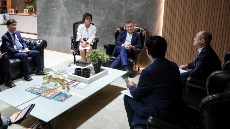 Governador estreita relações com Coreia do Sul e recebe convite para expor potencialidades de MT