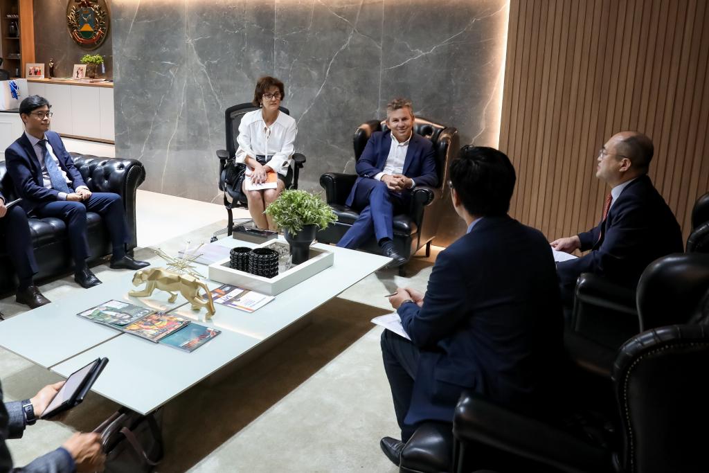 Governador estreita relações com Coreia do Sul e recebe convite para expor potencialidades de MT