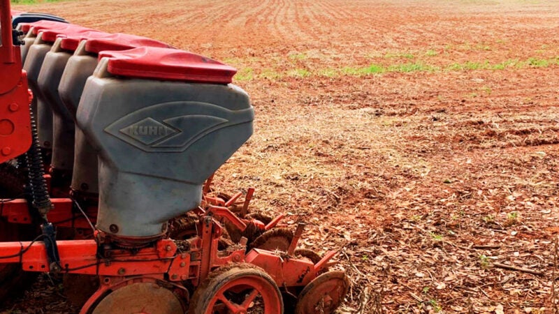 Fertilizantes, corretivos e sementes aumentam 54% custo da produção de soja em Mato Grosso