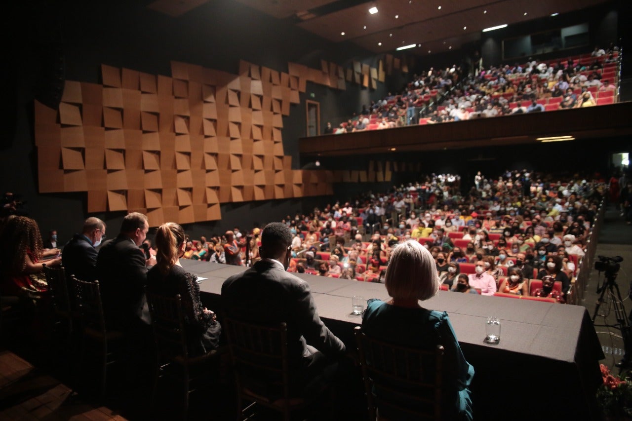 Secretário Nacional da Igualdade Racial participa da entrega do 1º Prêmio Tereza de Benguela na ALMT