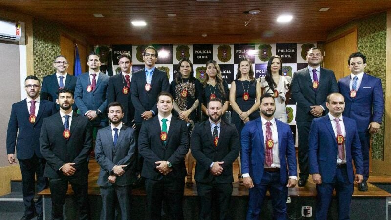 Polícia Civil empossa mais 17 delegados; após formados, irão integrar unidades do interior