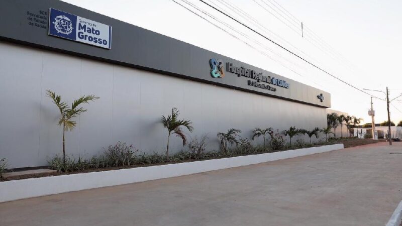 Construtora troca telhado de ala antiga do Hospital Regional de Colíder