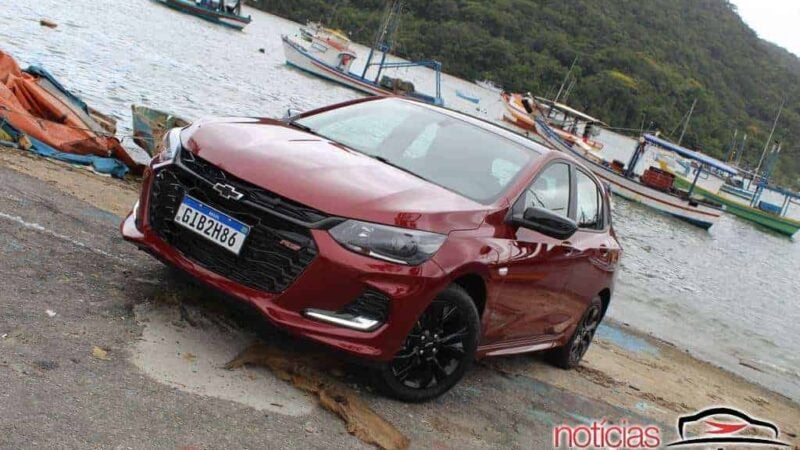 Onix volta ao topo do ranking de vendas após longa ausência