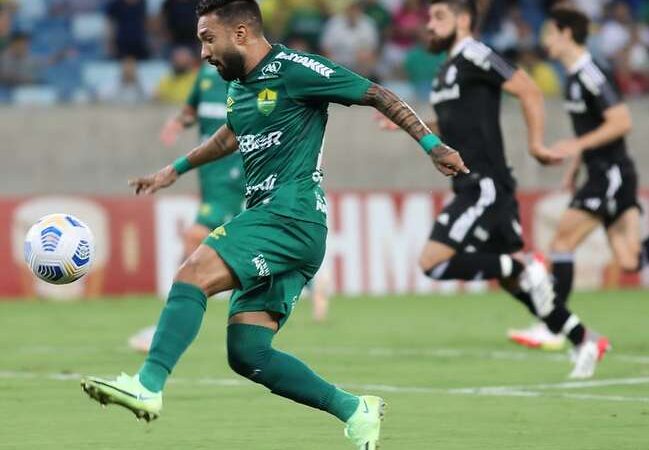 Cuiabá domina Inter, vence por 1 a 0 e respira na tabela de classificação