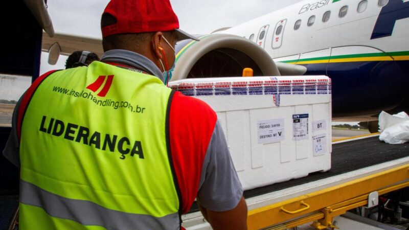 Mato Grosso recebeu 142.500 doses de vacina contra a Covid-19 neste sábado (06)