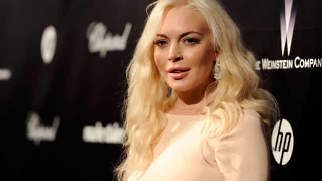 Lindsay Lohan anuncia noivado com executivo: ‘Meu futuro’