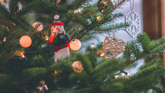 Saiba como evitar problemas ao fazer a decoração de fim de ano no condomínio