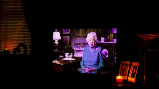 Rainha Elizabeth 2ª cancela participação em evento por motivo de saúde