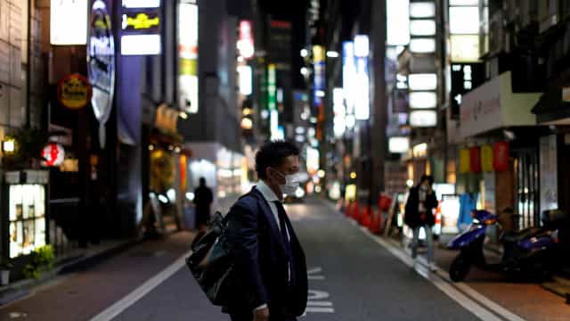 Japão acende alerta para ômicron quando parecia ter controlado pandemia