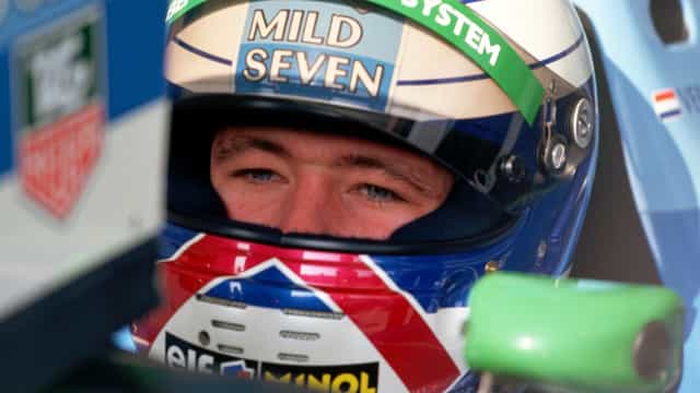 Após ‘surpresas’ no Brasil, Verstappen inicia treinos no Catar com total domínio