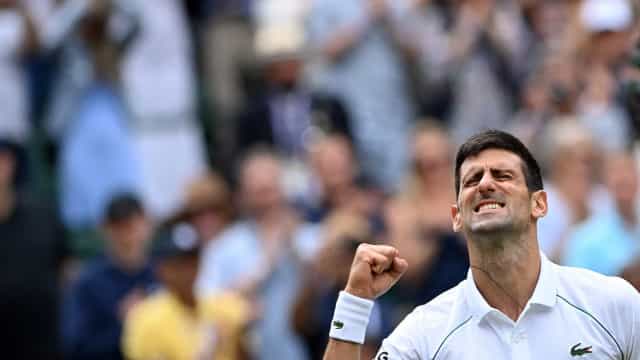 Djokovic vence Medvedev em Paris e bate recorde de títulos em Masters 1000