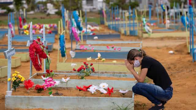 Brasil registra 389 mortes e 13.321 casos de covid-19 em 24h