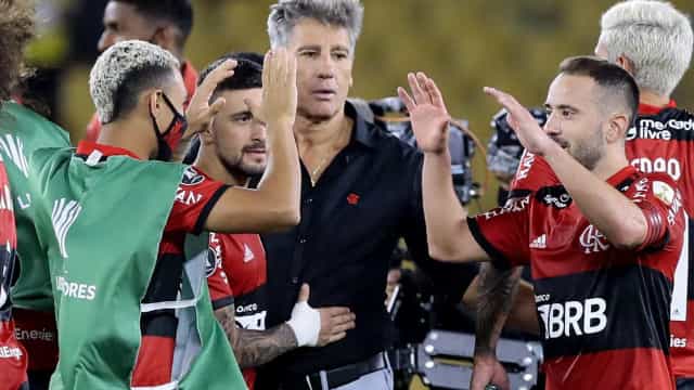 Pressionado, Flamengo tenta vencer Bahia para se reerguer na reta final