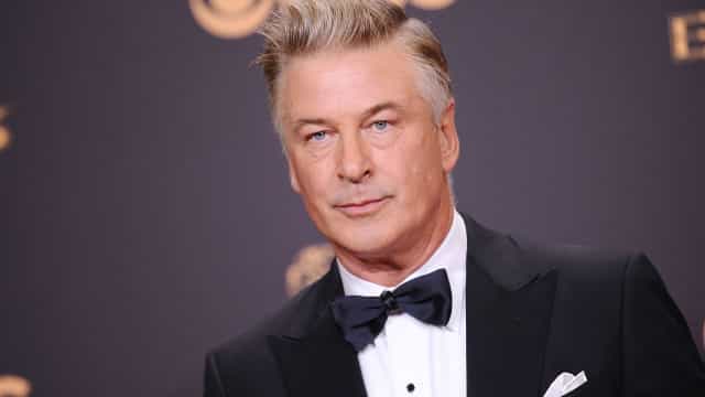 Chefe-técnico de iluminação de ‘Rust’ processa Alec Baldwin