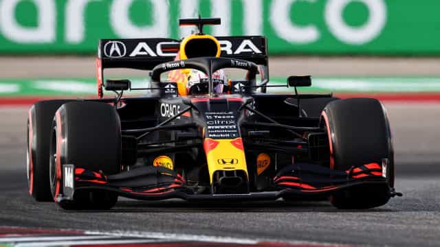 Verstappen bate recorde de Senna com vitória no México