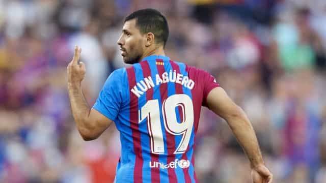 ‘Agüero está bem’, tranquilizam irmão e técnico após quadro de arritmia cardíaca