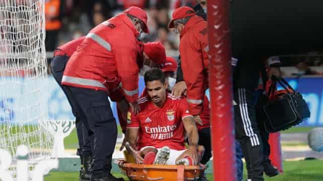 Lucas Veríssimo rompe ligamento do joelho e perderá restante da temporada