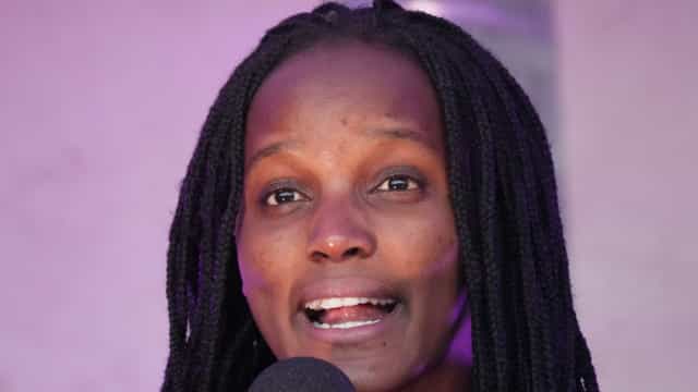 Conheça a ativista que desviou holofotes de Greta nesta COP26