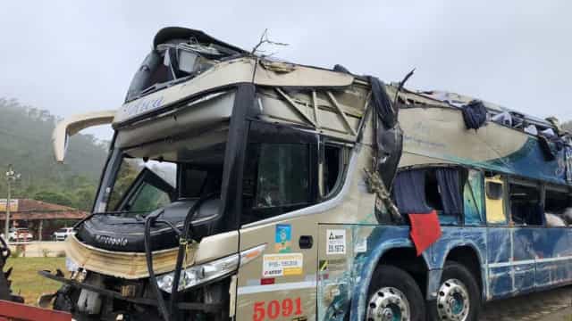 "Tentei salvar uma família, acabei com a minha", disse motorista de ônibus
