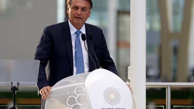 Bolsonaro quer dar reajuste a policiais em ano eleitoral via PEC dos Precatórios