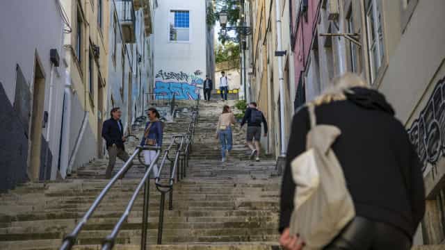 Identificados 13 casos da variante Ómicron em Portugal