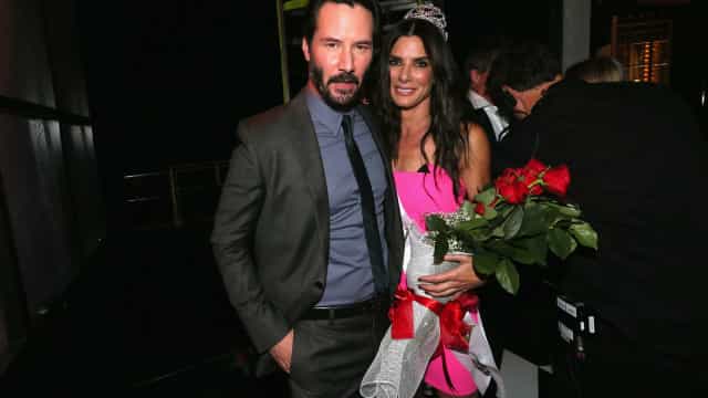 Sandra Bullock evidencia qualidades de Keanu Reeves: "Te deixa louca"