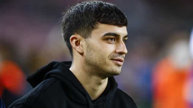 Pedri faz 19 anos e ‘presente’ é notícia que só jogará no Barcelona em 2022