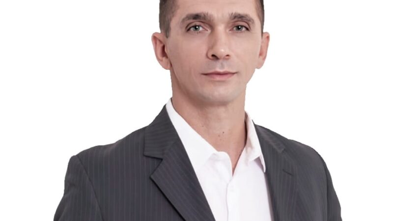 Vereador Márcio Gonçalves  perder o seu mandato, dando lugar a primeira suplente, Sandra Martins