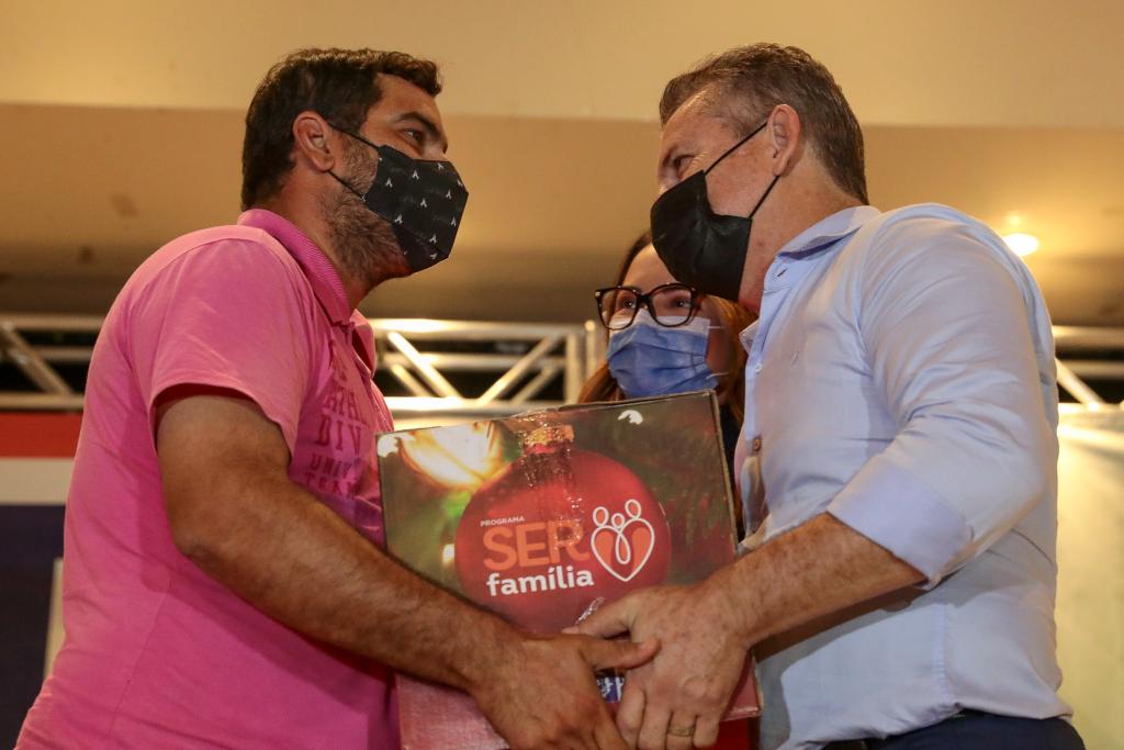 Governo entrega mais de 1 milhão de cestas básicas às famílias em vulnerabilidade