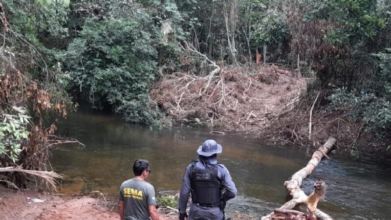 Sema desmonta acampamento ilegal e aplica multa de R$ 50 mil por crime ambiental